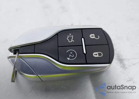 2018 Maserati Levante из США, поврежденный, VIN ZN661XUA3JX304448